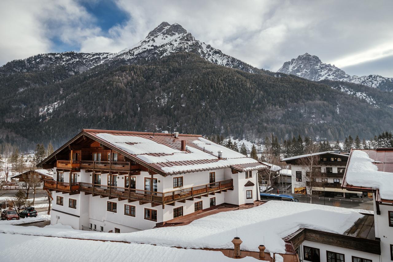 Hotel Pillerseehof Sankt Ulrich am Pillersee ภายนอก รูปภาพ